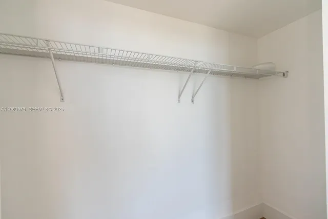 $6,000 | 495 Brickell Avenue, Unit 2102, Miami, FL 33131