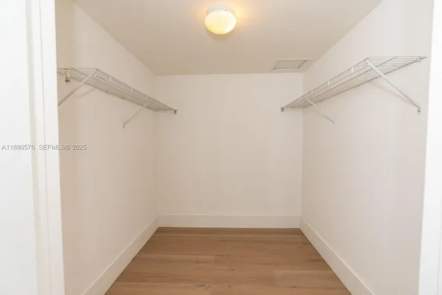 $6,000 | 495 Brickell Avenue, Unit 2102, Miami, FL 33131