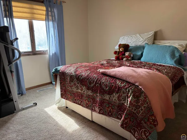 $349,000 | 2620 West Ridge Drive, Emporia, KS 66801