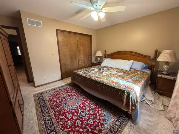 $349,000 | 2620 West Ridge Drive, Emporia, KS 66801