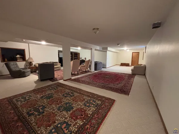 $349,000 | 2620 West Ridge Drive, Emporia, KS 66801