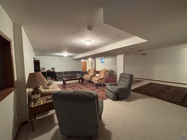 $349,000 | 2620 West Ridge Drive, Emporia, KS 66801