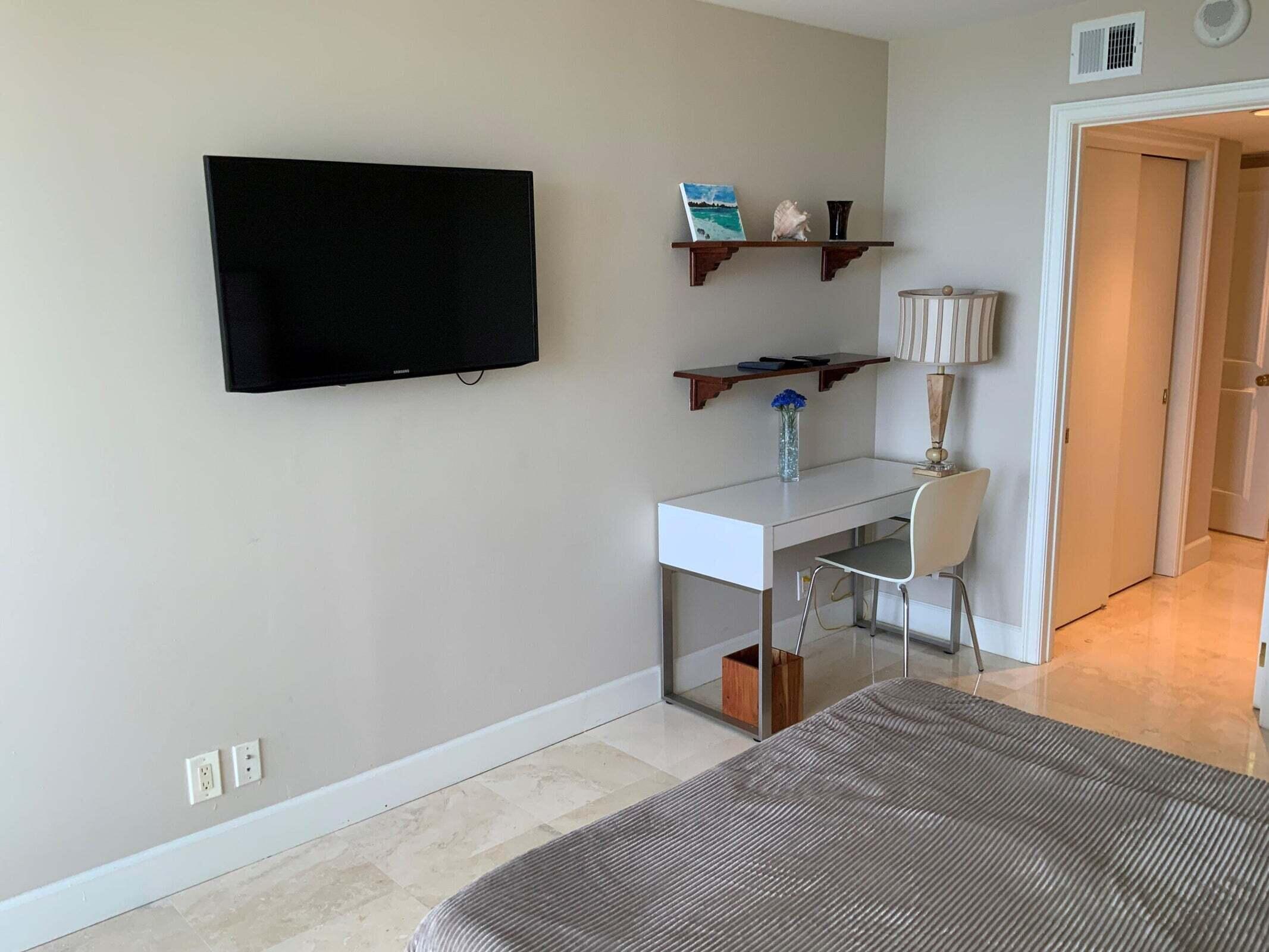 4201 North Ocean Boulevard, Unit 1705 Boca Raton, FL 33431 - Photo 16 of 37 GUEST BEDROOM