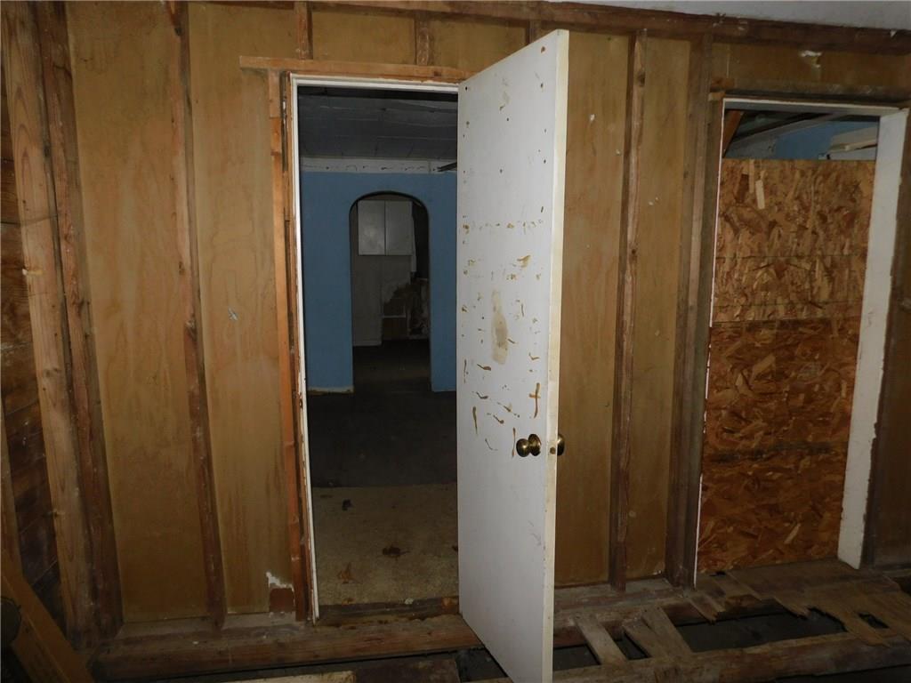 345 McClure Road Columbus, IN 47201 - Photo 6 of 13 Gallery Image 6