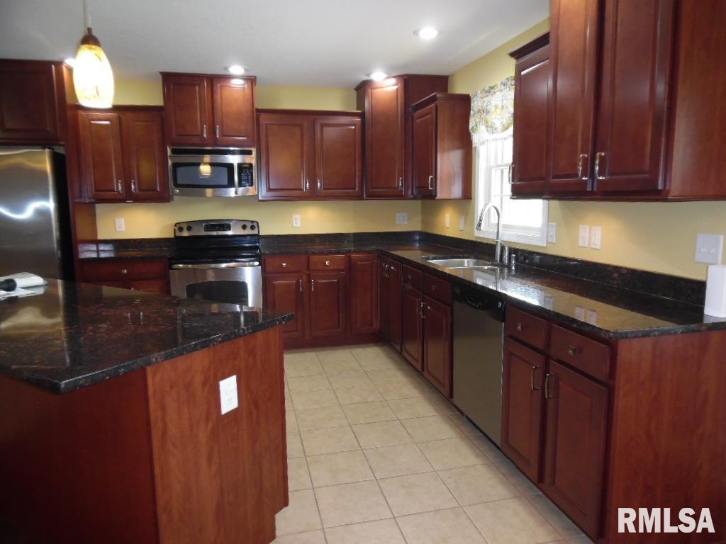 16605 Hunters Ridge Road Fulton, IL 61252 - Photo 3 of 21