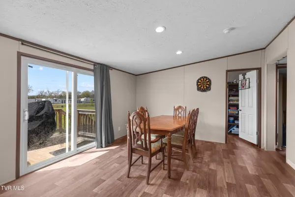 $329,900 | 1469 Old Newport Highway, Dandridge, TN 37725