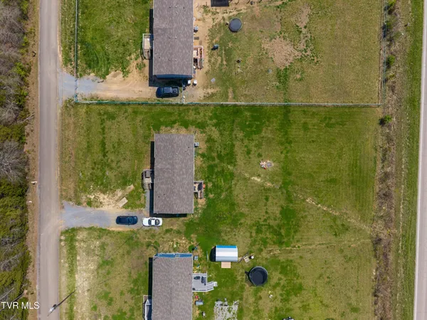 $329,900 | 1469 Old Newport Highway, Dandridge, TN 37725