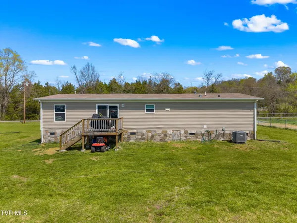 $329,900 | 1469 Old Newport Highway, Dandridge, TN 37725