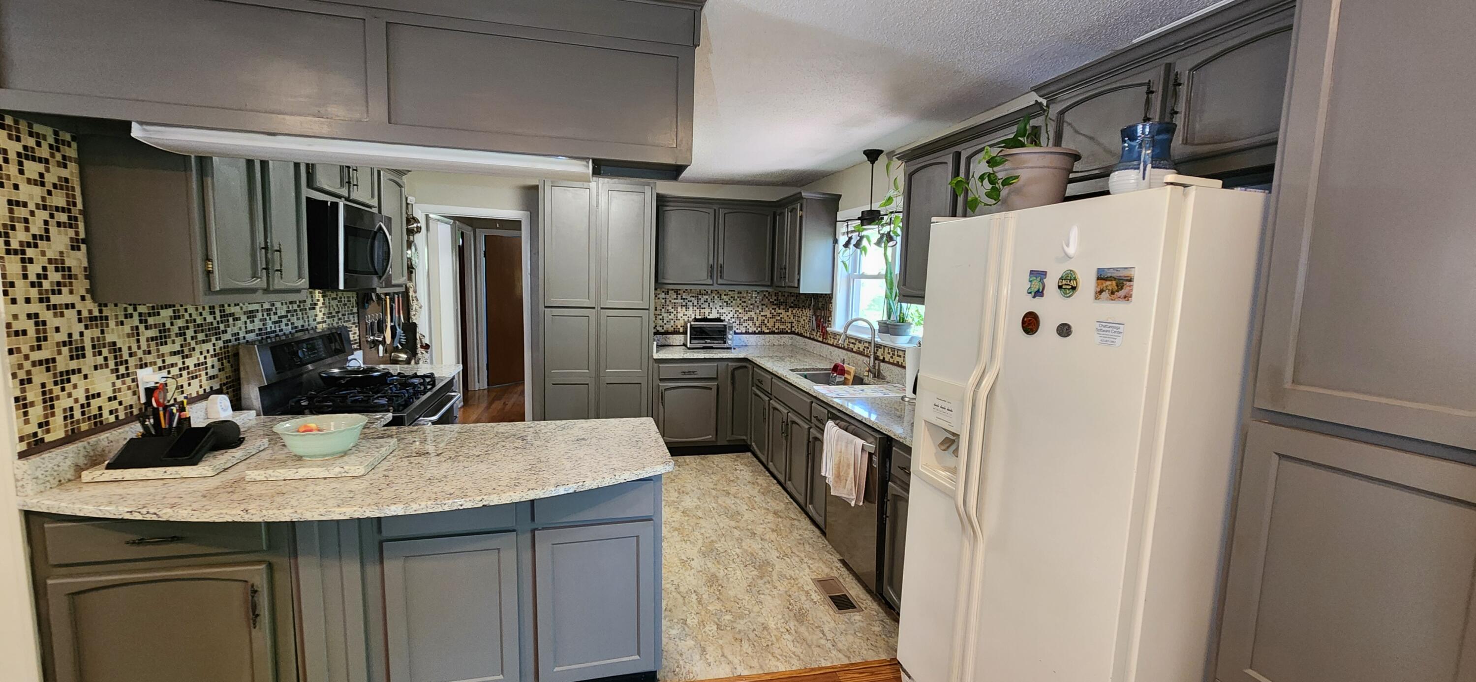 350 Isbill Road Chattanooga, TN 37419 - Photo 4 of 19 4