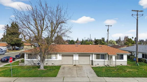 a view of house and outdoor space