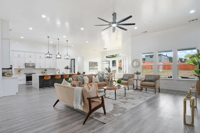 a view of house with yard