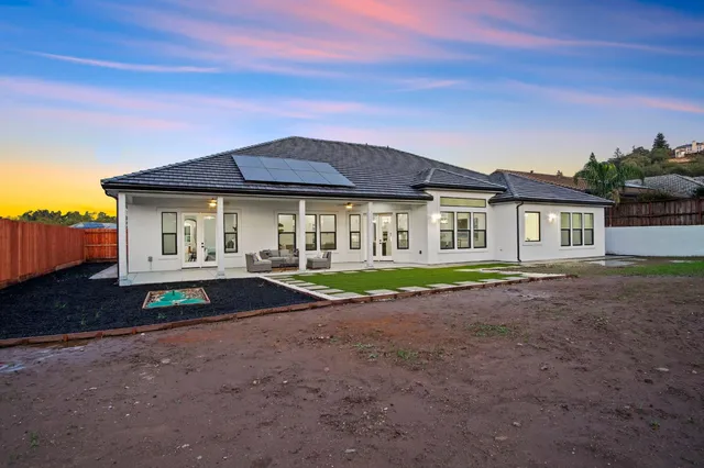 $1,599,999 | 10221 Savannah Drive, Oakdale, CA 95361