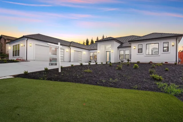 $1,599,999 | 10221 Savannah Drive, Oakdale, CA 95361