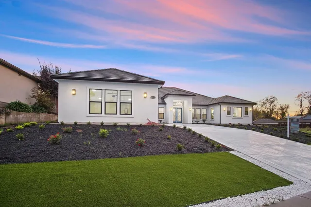 $1,599,999 | 10221 Savannah Drive, Oakdale, CA 95361