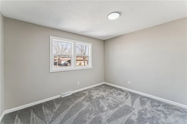 $269,999 | 309 West McDonald Street, Edgerton, KS 66021