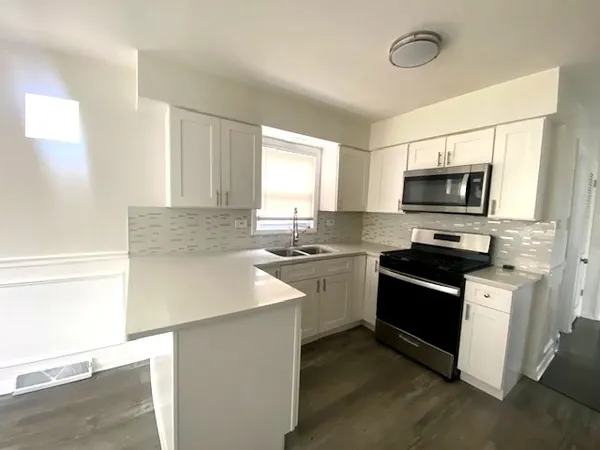 $249,000 | 7955 South Wentworth Avenue, Chicago, IL 60620