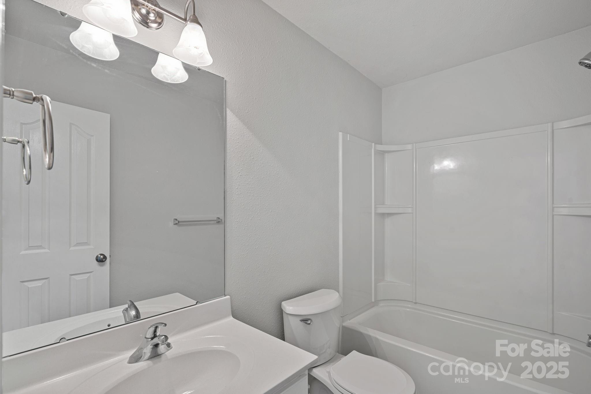 709 Ferrell Avenue Charlotte, NC 28216 - Photo 12 of 25