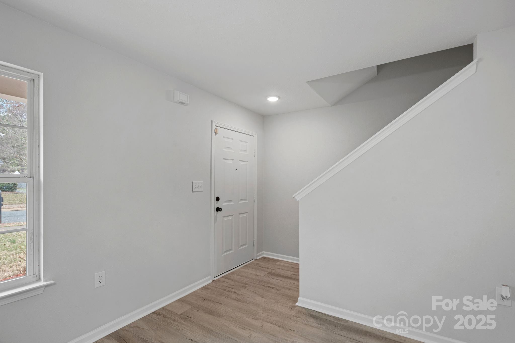 709 Ferrell Avenue Charlotte, NC 28216 - Photo 4 of 25