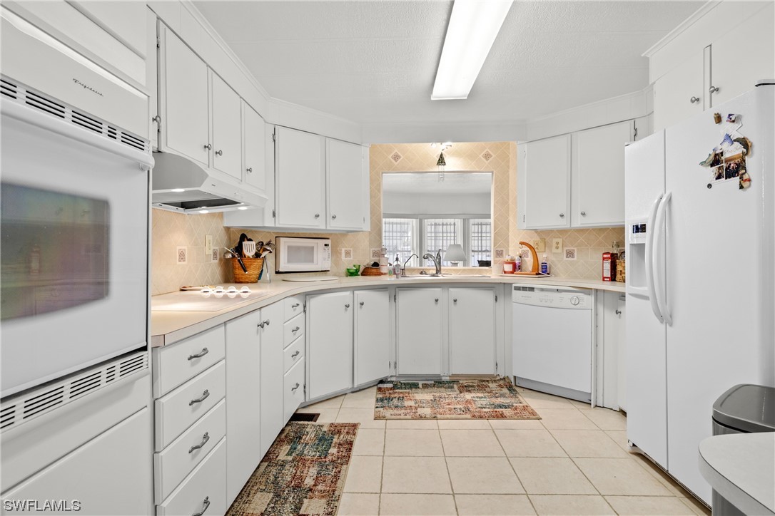 26255 Colony Road Bonita Springs, FL 34135 - Photo 11 of 30 Gallery Image 11
