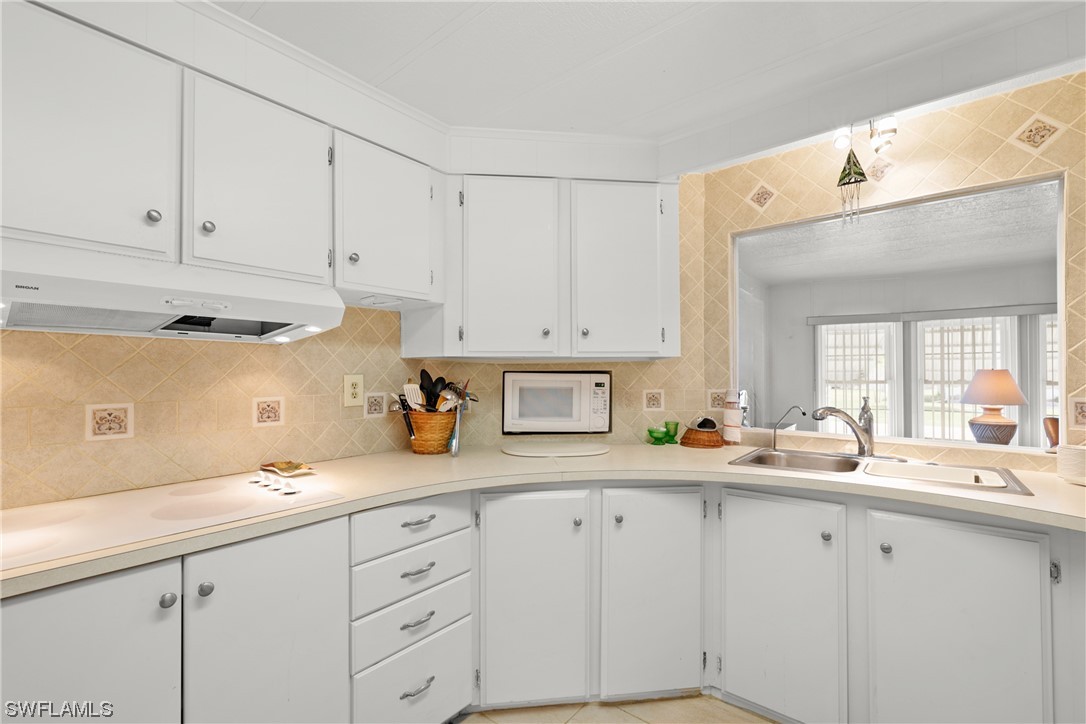 26255 Colony Road Bonita Springs, FL 34135 - Photo 12 of 30 Gallery Image 12