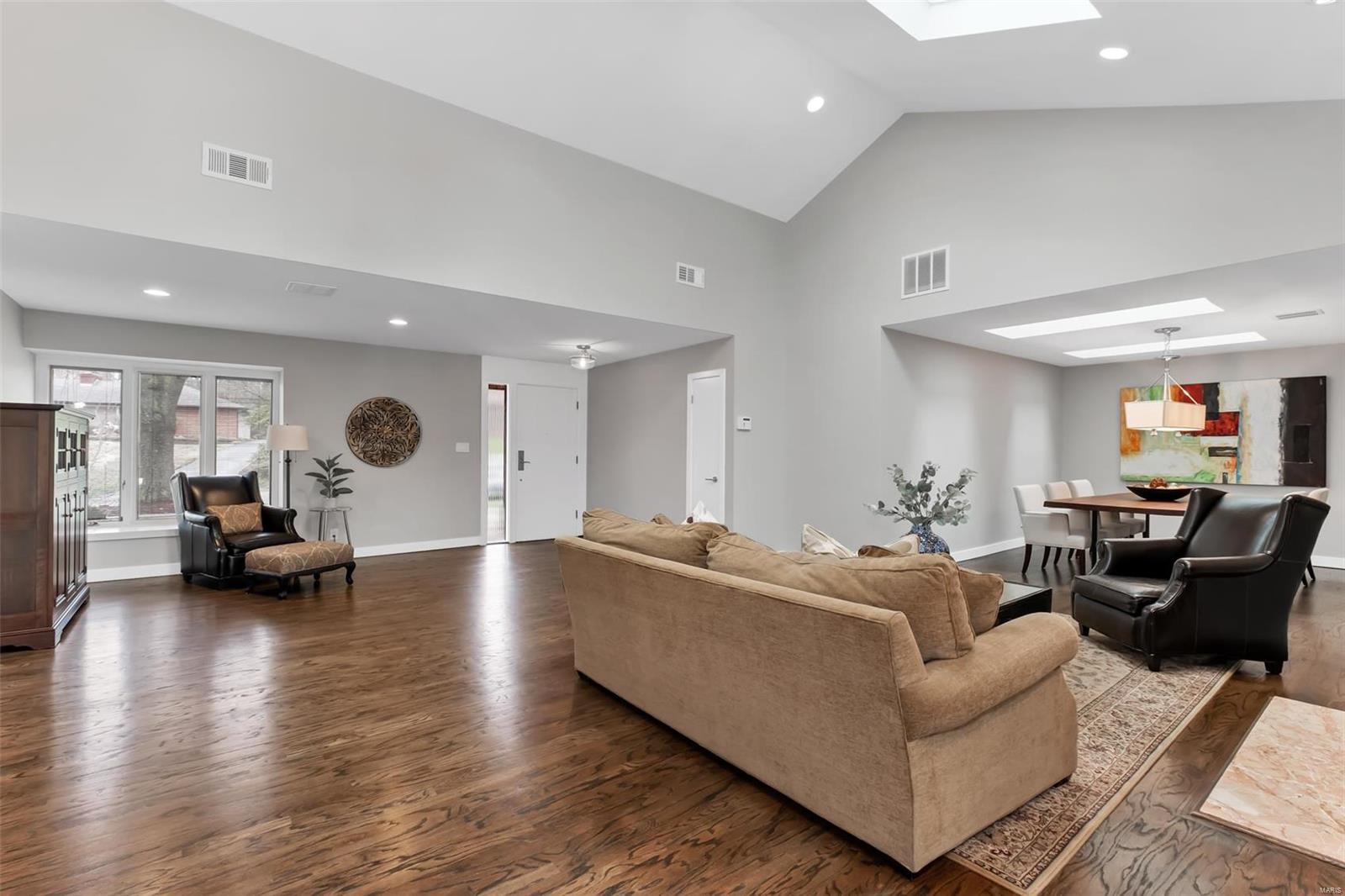18 St Alfred Road Olivette, MO 63132 - Photo 6 of 55 Gallery Image 6