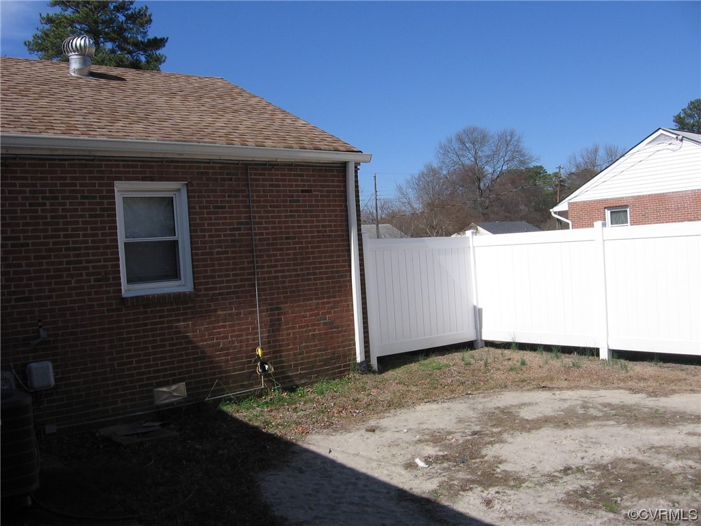 5415 Coxson Road Richmond, VA 23231 - Photo 5 of 14 a view of an entrance of the house