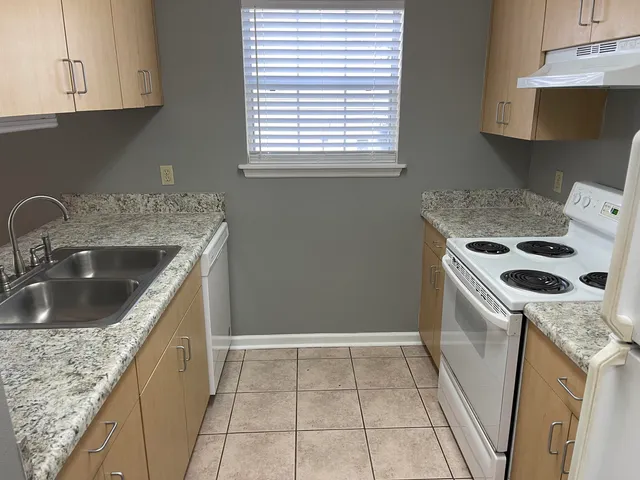 $1,295 | 2719 West Tharpe Street, Unit 26, Tallahassee, FL 32303