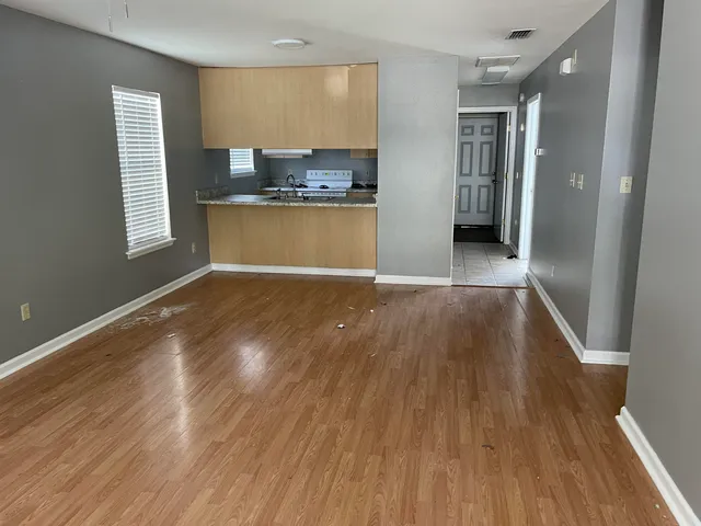 $1,295 | 2719 West Tharpe Street, Unit 26, Tallahassee, FL 32303