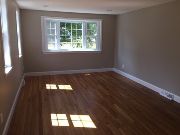 8 Bridle Road Bridgewater, MA 02324 - Photo 13 of 20