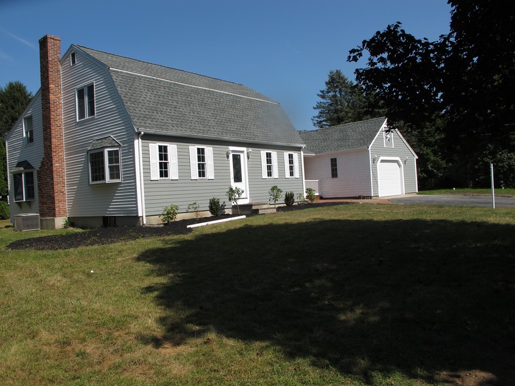 8 Bridle Road Bridgewater, MA 02324 - Photo 2 of 20