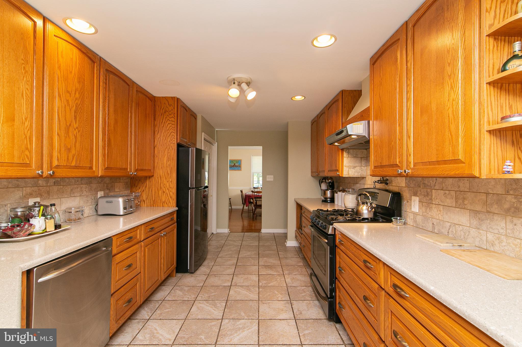 100 Covered Bridge Road Cherry Hill, NJ 08034 - Photo 12 of 24