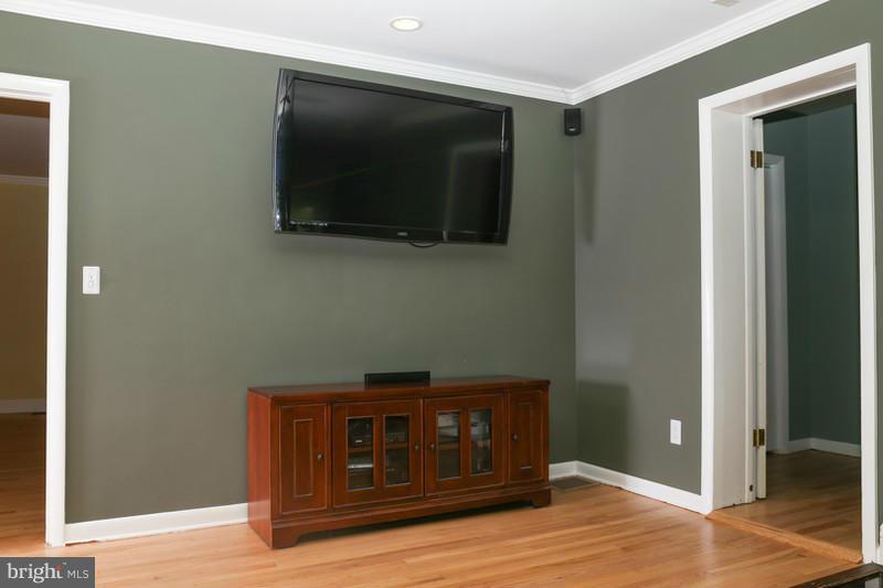 2429 Baldwin Mill Road Baldwin, MD 21013 - Photo 10 of 30 a living room with a flat screen tv