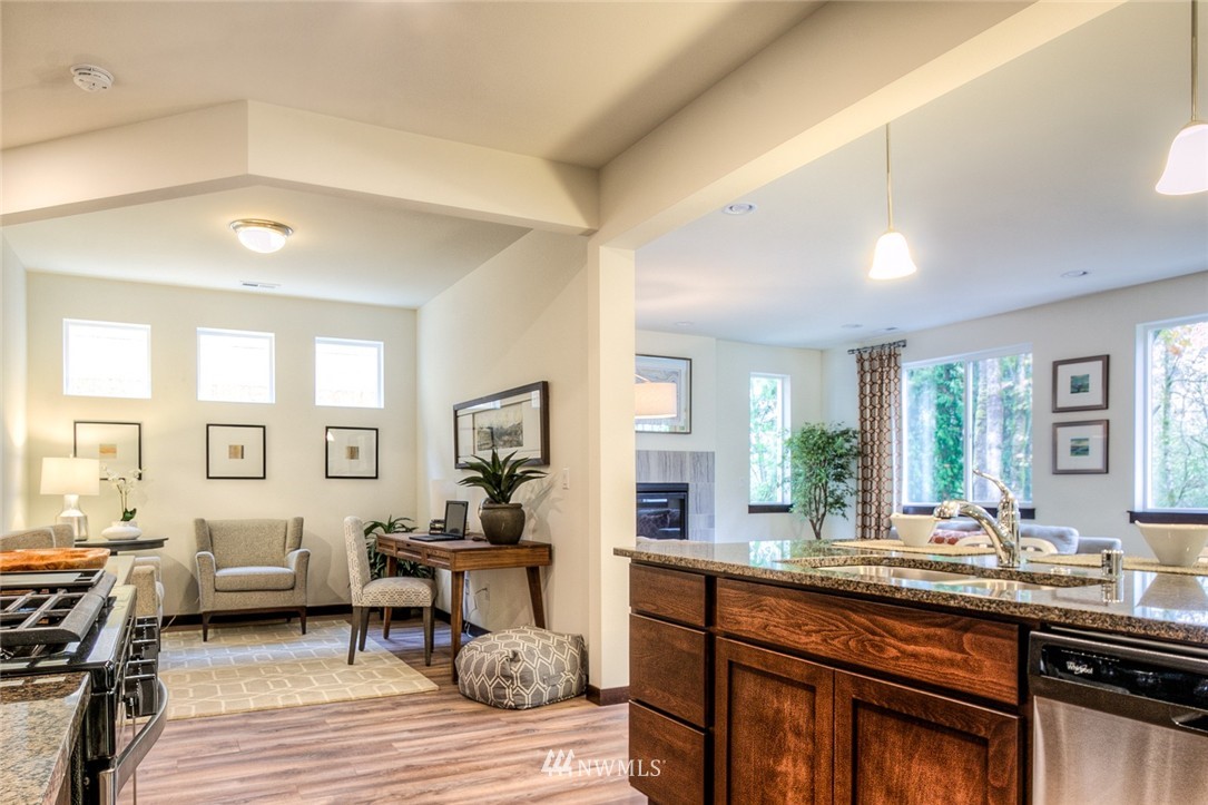 17609 3rd Avenue Southeast, Unit 14 Bothell, WA 98012 - Photo 3 of 16