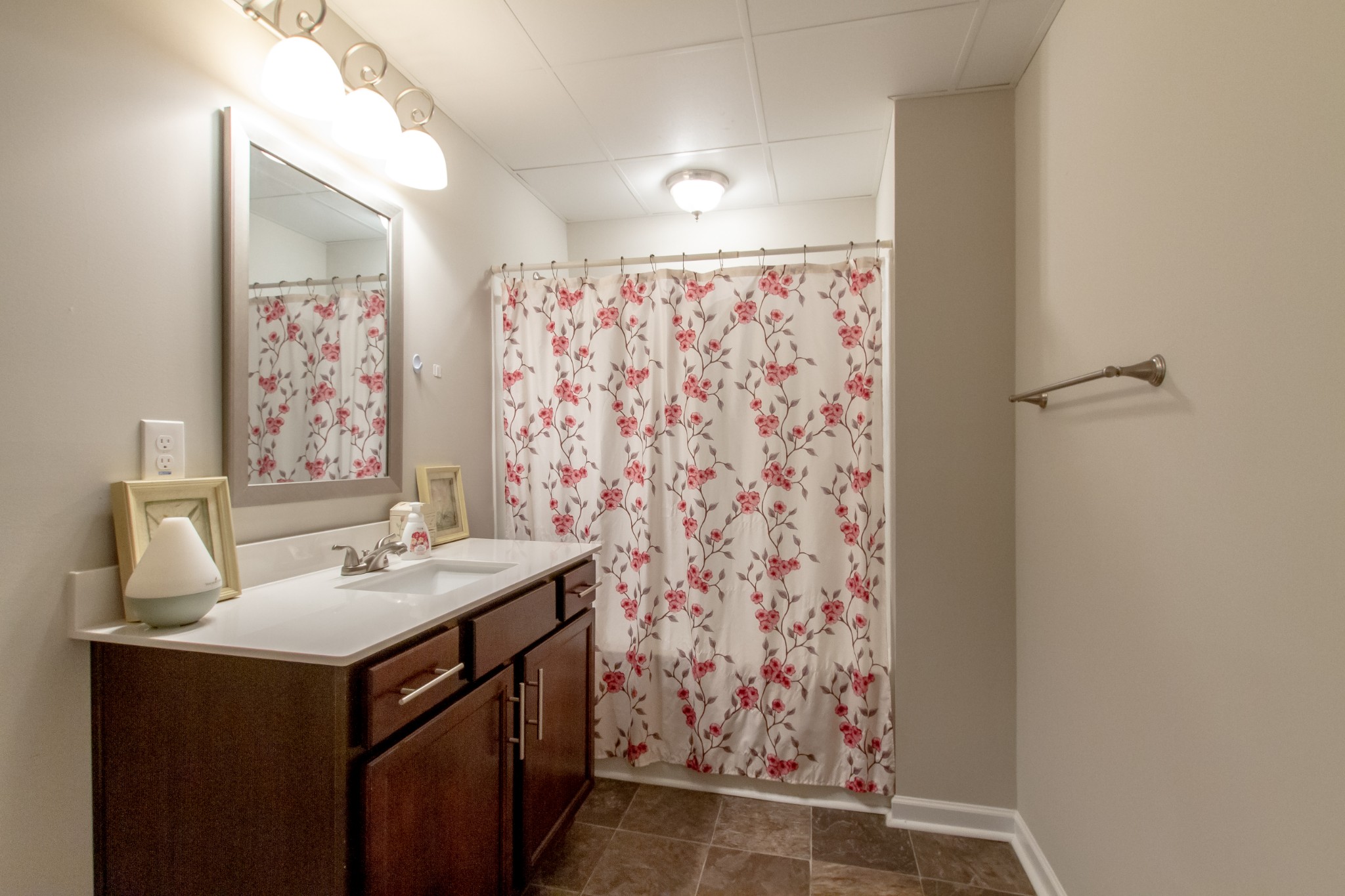 520 Bryan Road Clarksville, TN 37043 - Photo 44 of 56 a bathroom with a sink and a mirror