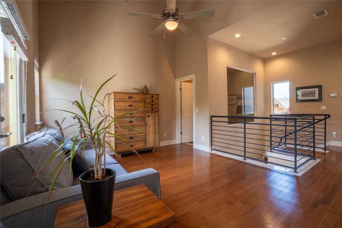 8110 Ranch Road 2222, Unit 45 Austin, TX 78730 - Photo 14 of 38 a living room with furniture