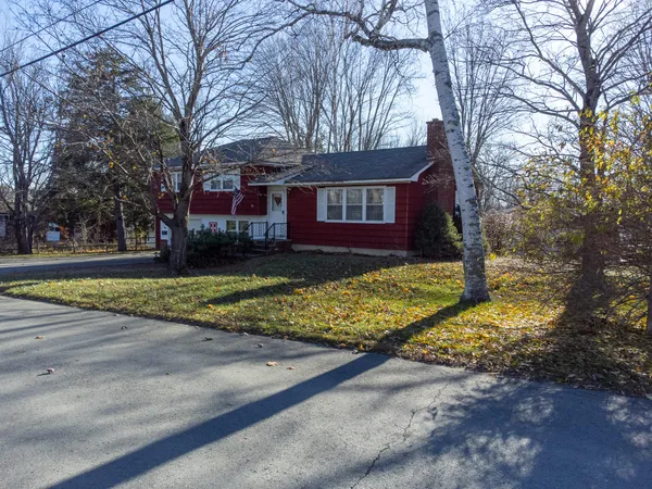 $179,000 | 102 Connecticut Avenue, Millinocket, ME 04462