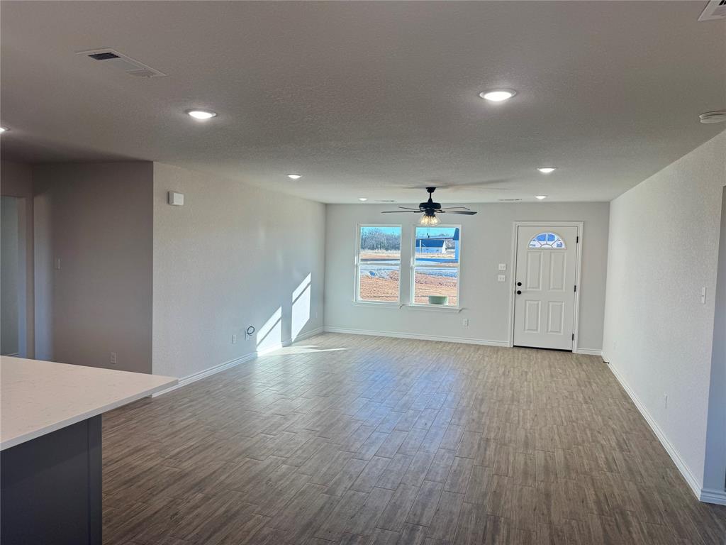 1004 Morgan Court Springtown, TX 76082 - Photo 3 of 8