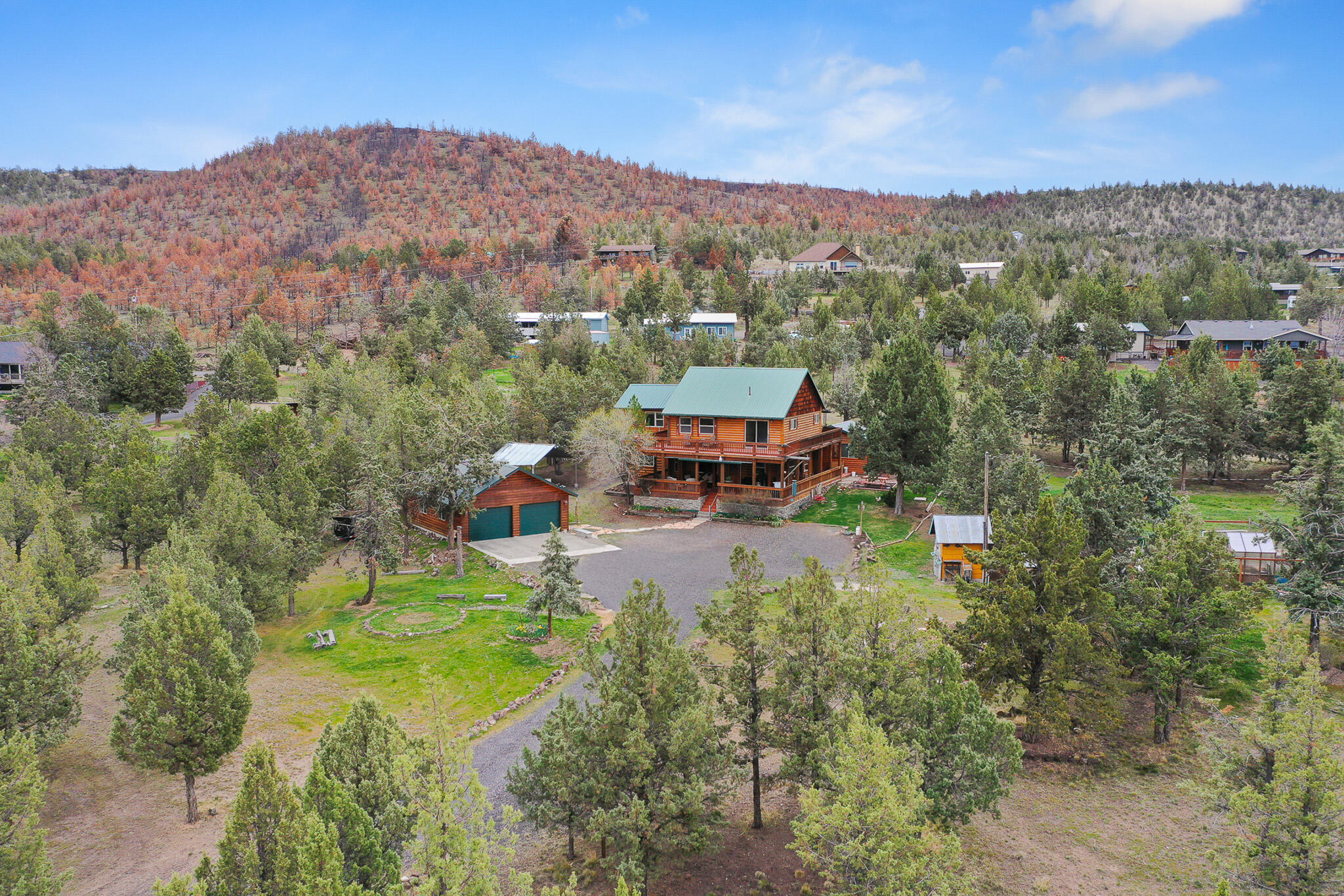 2260 Southeast Highland Road Prineville, OR 97754 - Photo 2 of 31 02