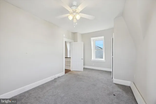 $1,695 | 222 Henderson Avenue, Unit 3, Ridley Park, PA 19078