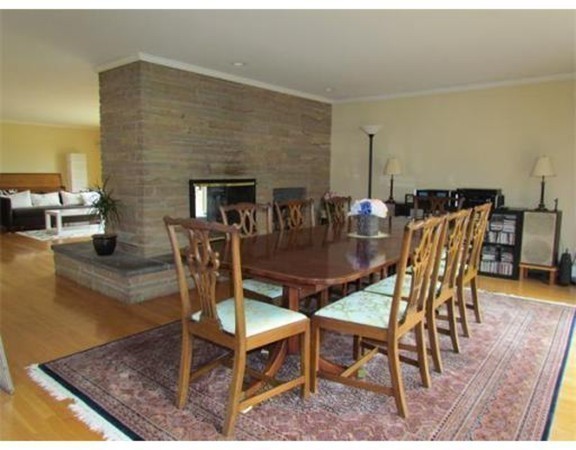 58 River Road Weston, MA 02493 - Photo 5 of 21