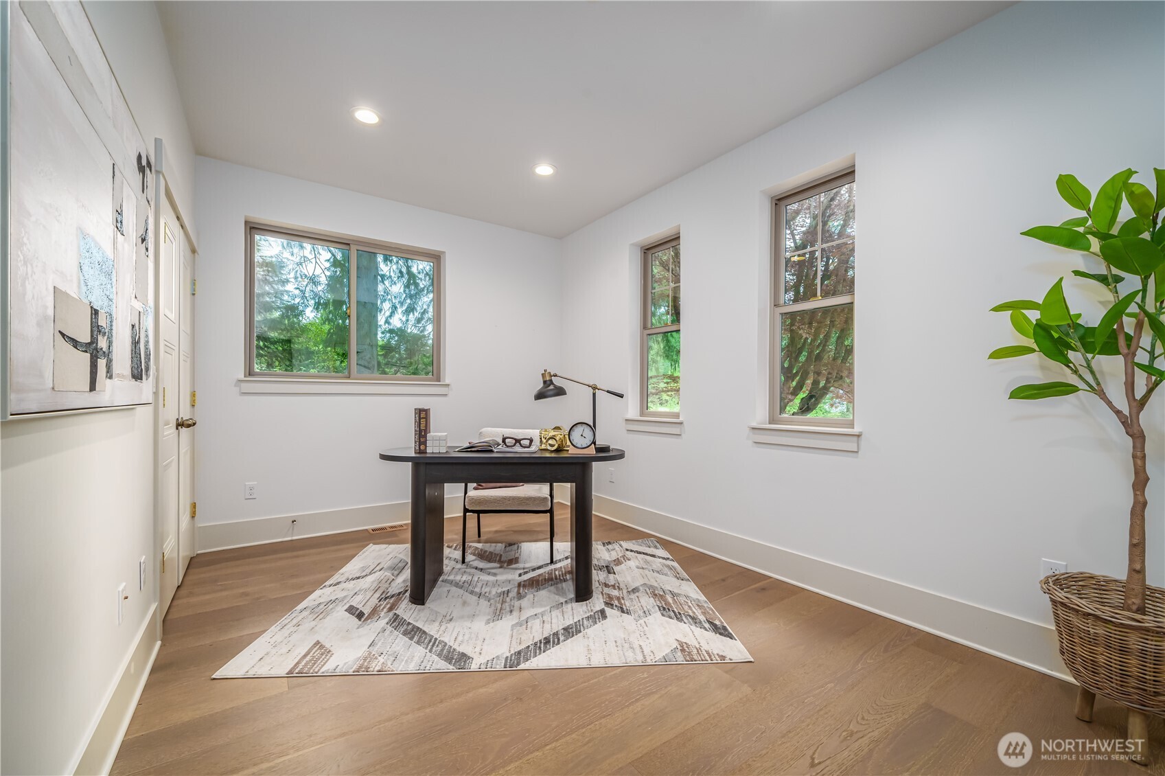 12607 Avondale Road Northeast Redmond, WA 98052 - Photo 15 of 40 Gallery Image 15