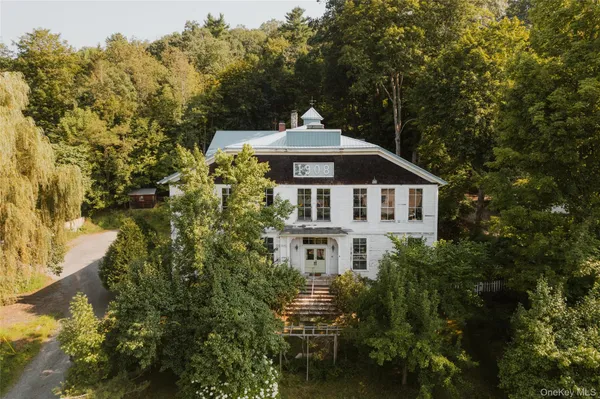 $799,000 | 48 Upper Main Street, Callicoon, NY 12723