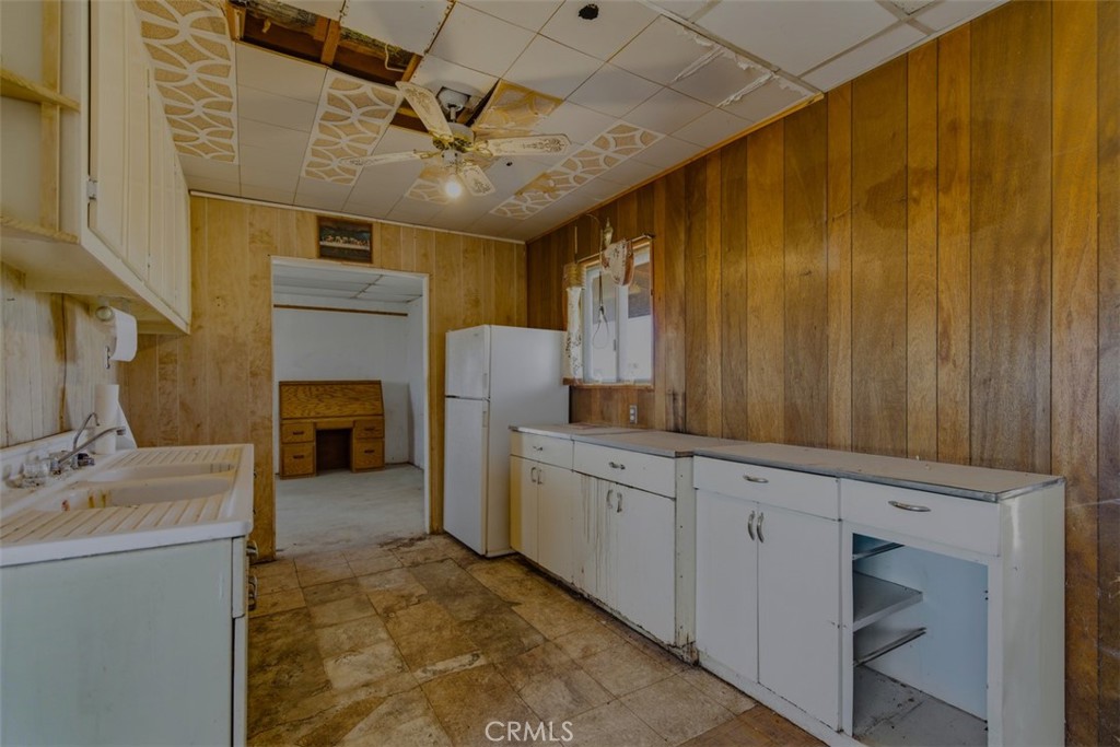80422 Baseline Road Twentynine Palms, CA 92277 - Photo 3 of 28