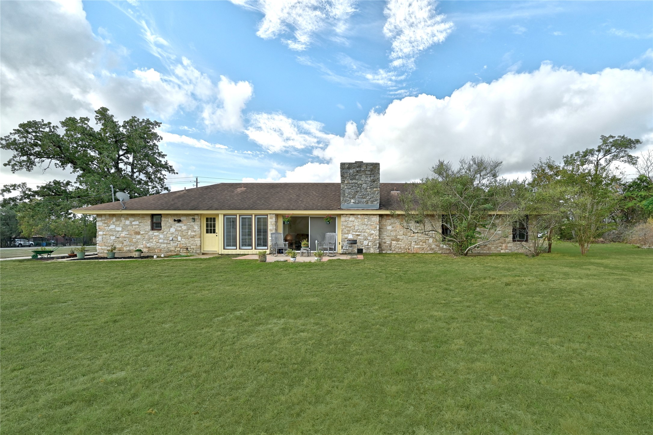 5508 Reynolds Road Austin, TX 78749 - Photo 1 of 1