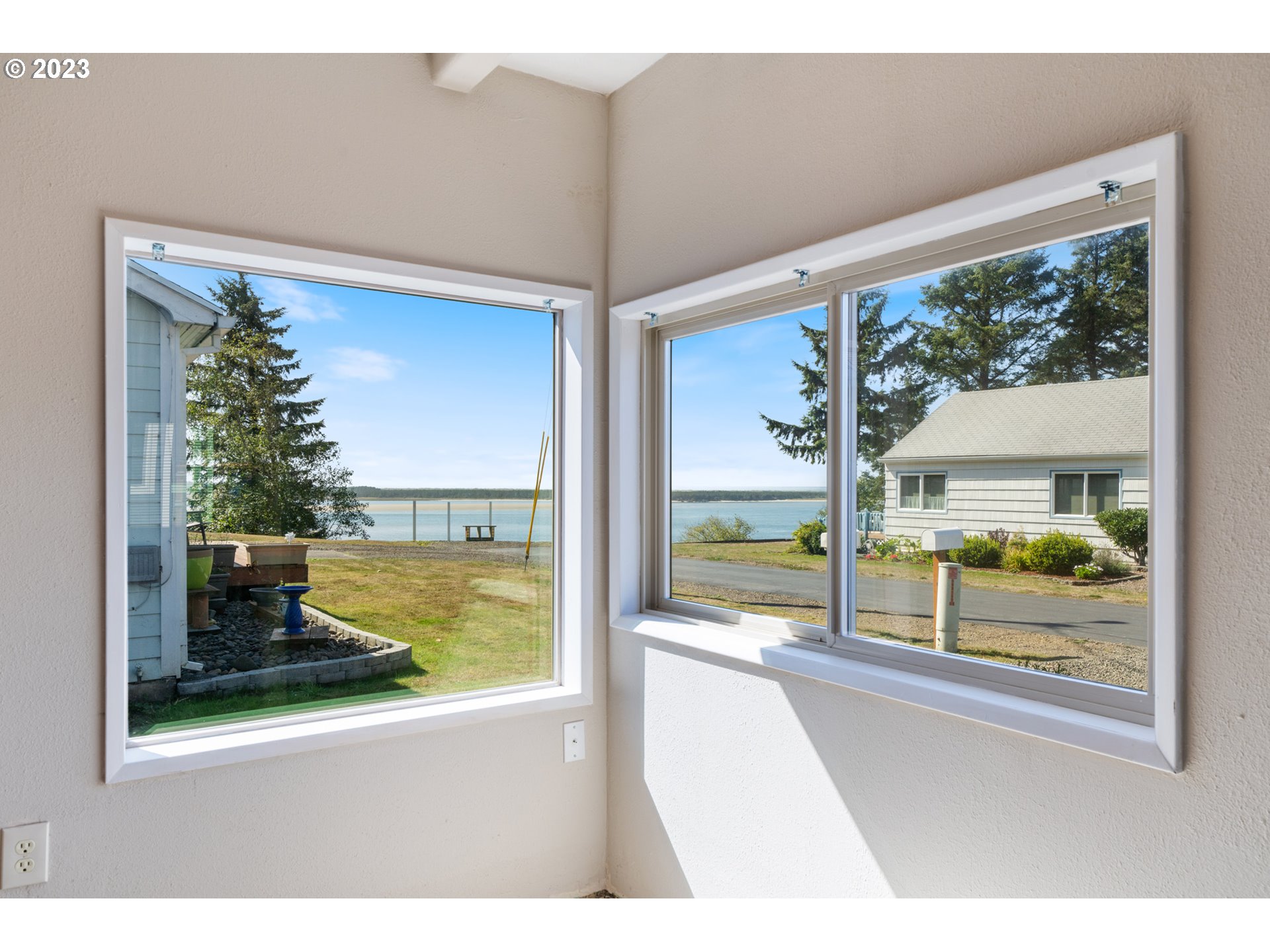 2289 Bayview Road West Netarts, OR 97141 - Photo 8 of 28 Gallery Image 8