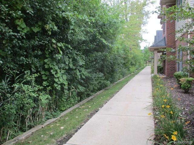 11778 Farmington Road Livonia, MI 48150 - Photo 8 of 55 IMG_0189.JPG
