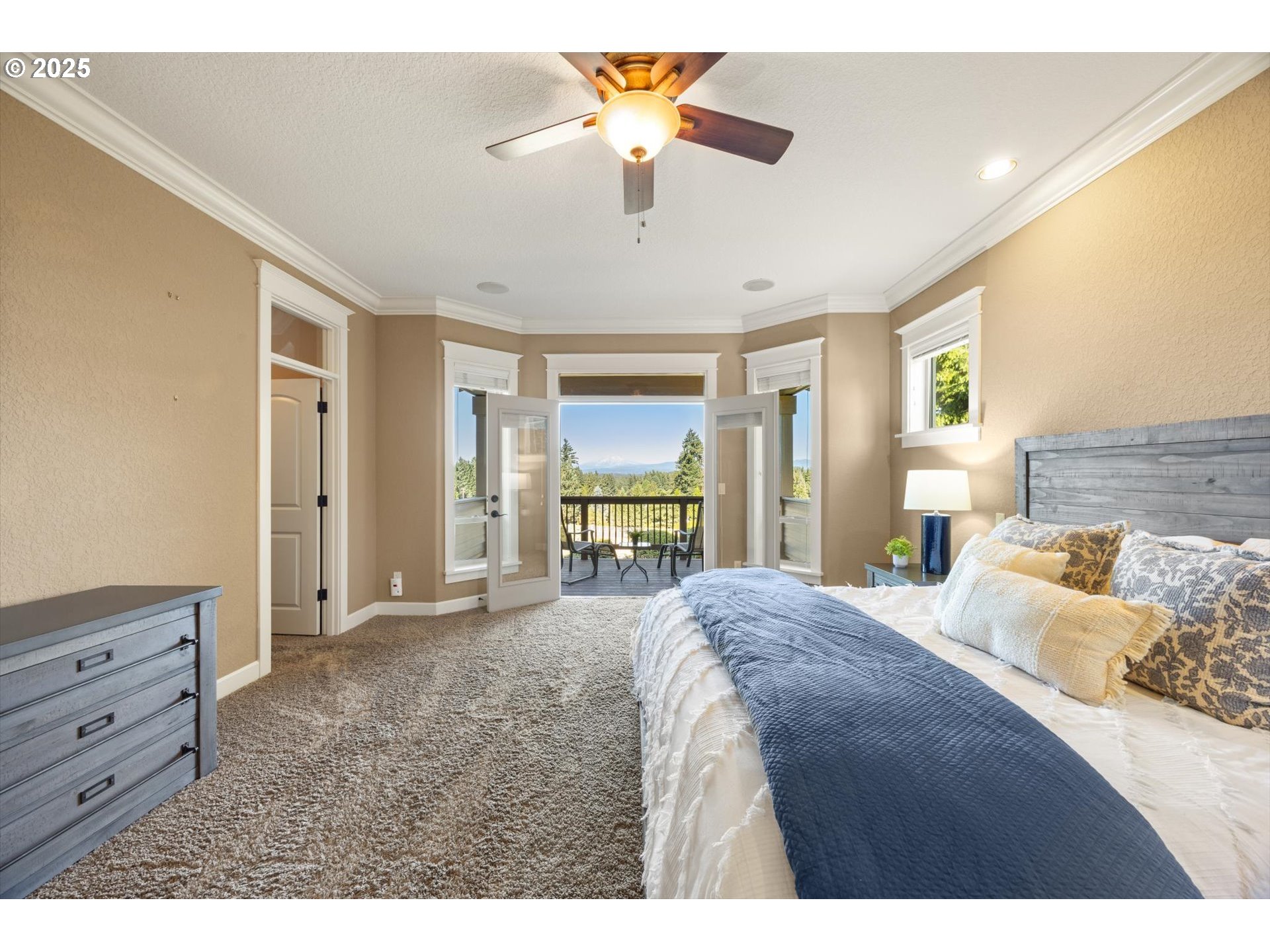 18074 South Grasle Road Oregon City, OR 97045 - Photo 23 of 48 Primary Bedroom