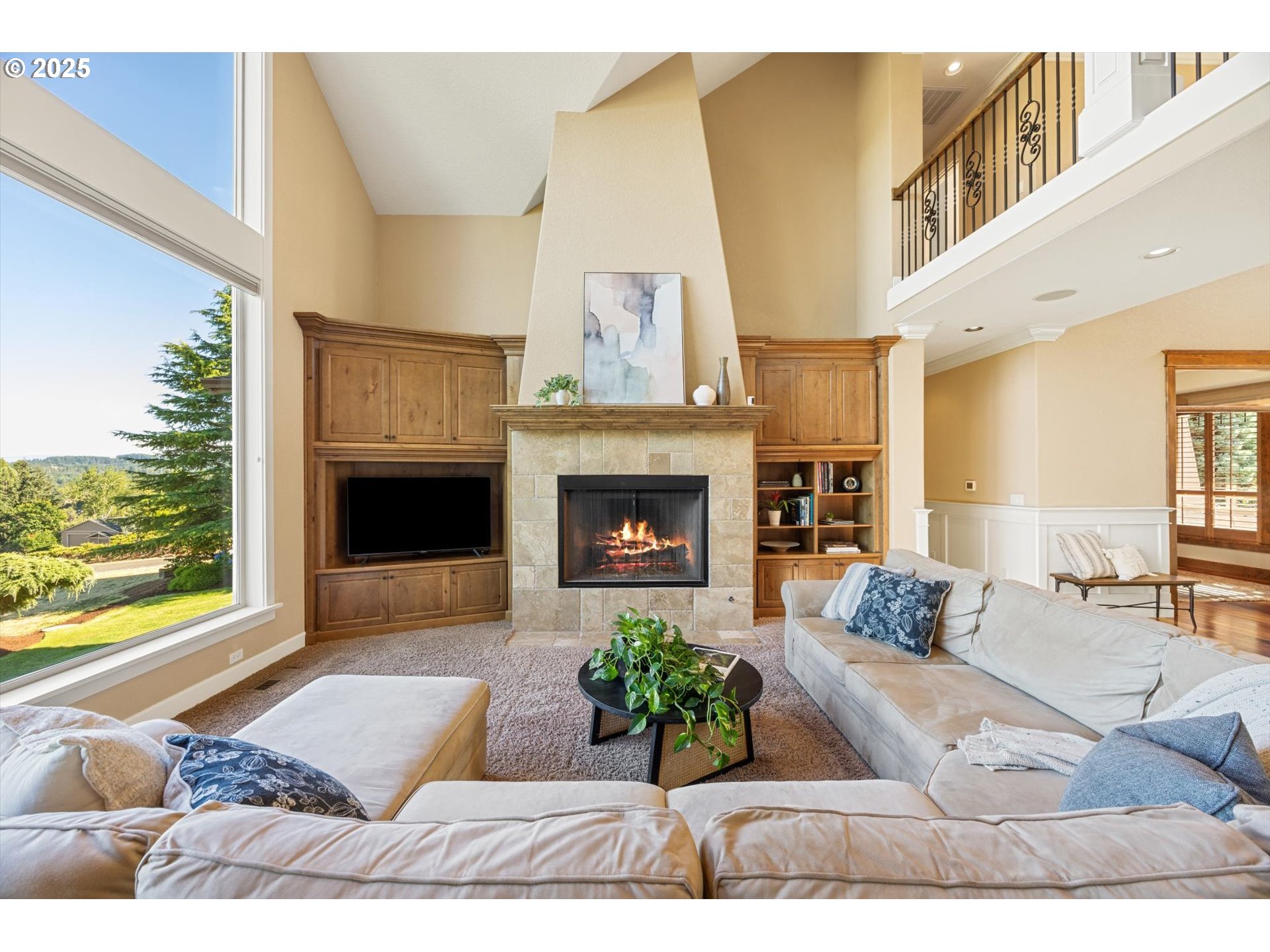 18074 South Grasle Road Oregon City, OR 97045 - Photo 3 of 48 Living Room