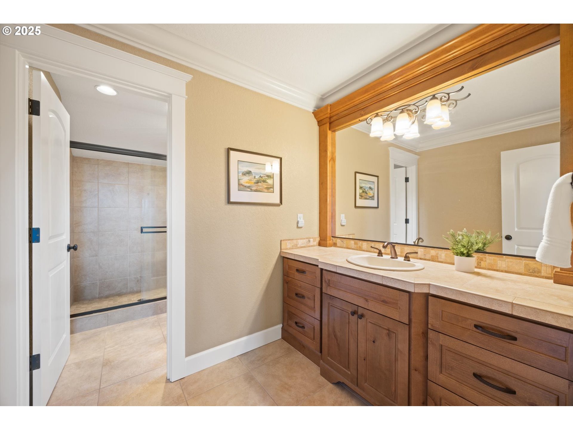 18074 South Grasle Road Oregon City, OR 97045 - Photo 31 of 48 Bathroom