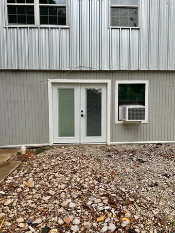 $1,450 | 419 B Troup Highway, Tyler, TX 75701